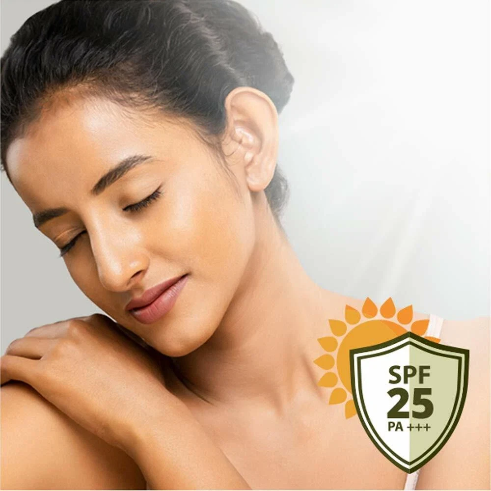 Lotus Herbals Whiteglow Skin Whitening And Brightening Gel Cream SPF-25 40g thumbnail