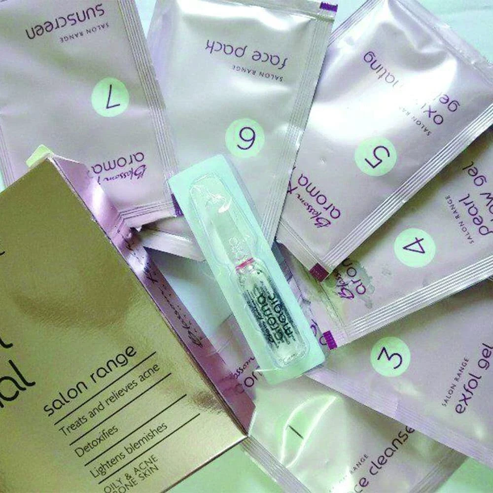 Aroma Magic Pearl Facial Kit Salon Range for Oily & Acne Prone Skin thumbnail